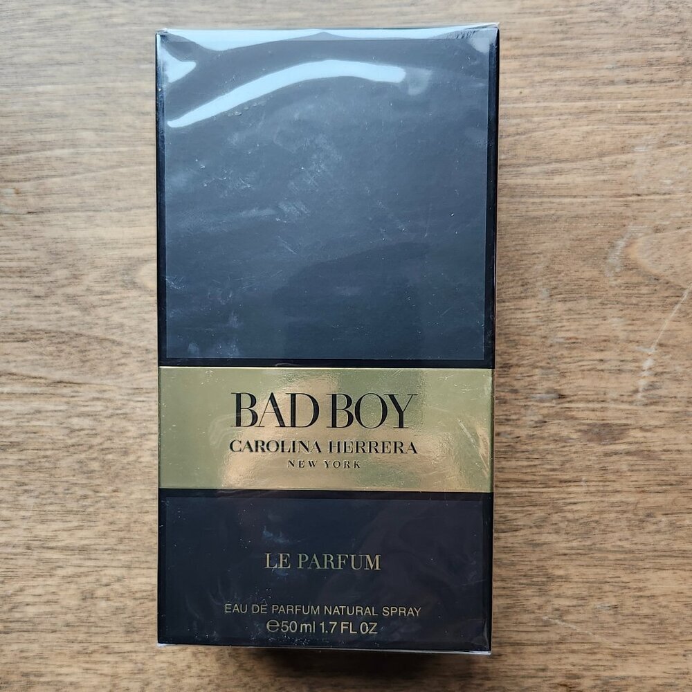 Carolina Herrera Bad Boy For Men Sealed in Package BNIB 50ml - Picture 2 of 7